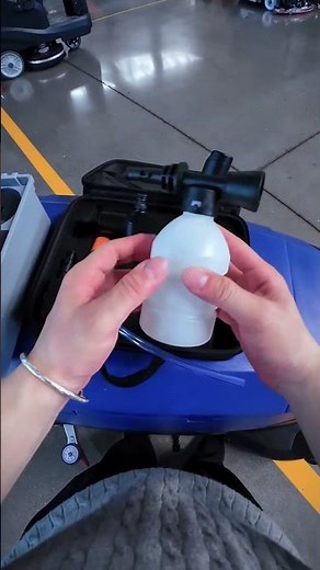 Still Cleaning Large Floors Manually? #seneo #floorscrubber #industrialcleaning #shorts