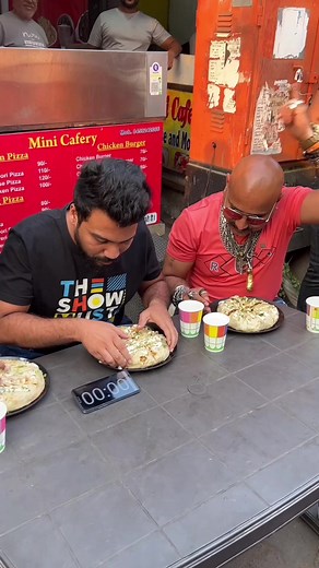 20K views · 392 reactions | 3KG CHICKEN MOMOS EATING COMPETITION LIVE STREET FOOD CHALLENGE IN INDIA | Wake'N'Bite | Facebook