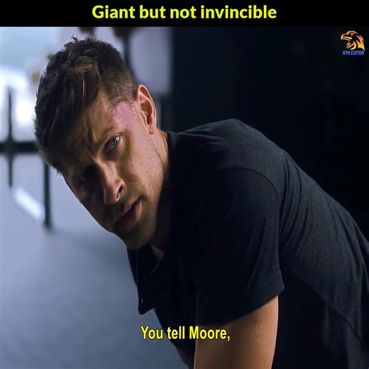 The young boxer with good skills overcame his opponent's strength. | Pro 6