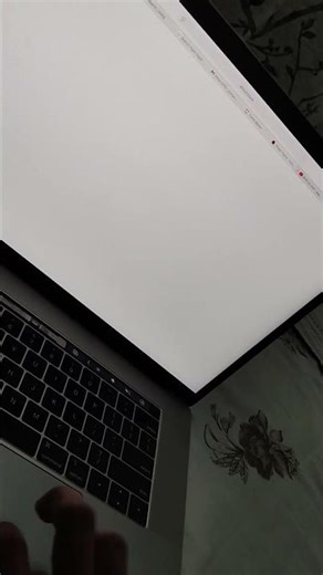 MacBook pro not working #macbookpro #shorts #viral #shortsfeed