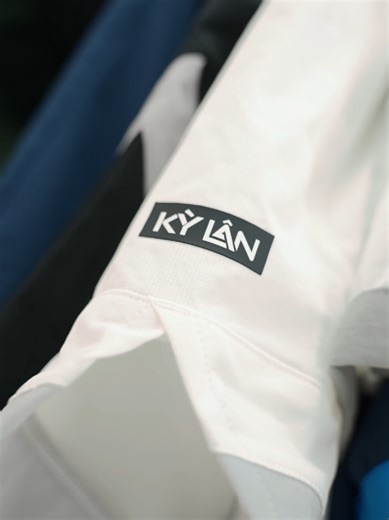 Kỳ Lân, the first Asian-inspired activewear brand, is live! 🐲 Get 20% off on your order if you get a full set! Get an additional $10 off for signing up to our mailing list 💌 #kylanathletics #sportswearbrand #asianinspired