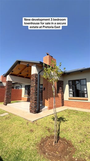 Luxury Living in Pretoria East: Stunning 3-Bedroom House for Sale in Six Fountains Contact 071 644 5238 to arrange for a viewing Welcome to this beautiful 3-bedroom house nestled in the prestigious Six Fountains neighborhood of Pretoria East. Part of a brand-new development, this modern residence offers the perfect blend of style, comfort, and convenience. Key Features: - Spacious Living Areas: Enjoy expansive open-plan living spaces with large windows that flood the house with natural light. - 