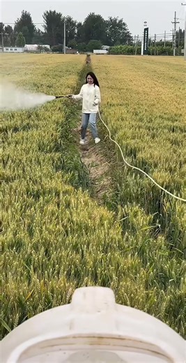 REELBOX Sprayers — Now Shipping Worldwide, Factory Direct. The trusted partner for farmers, simple to operate — even the elderly and children can use it with ease. Key Features: 360° smart sensing hose reel for effortless spraying, no need to move the machine; LCD control with brushless motor for precise and stable speed adjustment; 300-meter remote control hose rewind for easy one-touch operation; Automatic hose guide prevents tangling, with dual stainless-steel rollers for smoother winding. Re