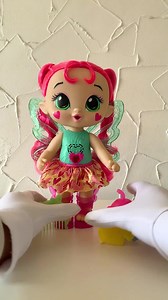 SÓ HOJE: Baby Alive Glo Pixies Sammie Shimmer Fadas de R$459,99 por R$229,99! Compre em até 10x de R$22,99 sem juros. 🎁😍 Promoção válida para 31/01/2023 para clientes Ri Happy enquanto durarem os estoques (produtos vendidos e entregues por Ri Happy). Descontos não cumulativos e não se aplicam em loja física. | Ri Happy Brinquedos