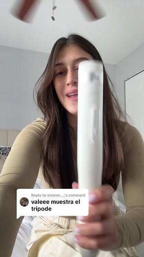 Replying to @sixteen_._ sale en amazon asi: ATUMTEK selfie stick tripod yo compre el de 51” y la luz se llama Newmowa 60 LED light #amazonfinds #toolsforcontentcreation #besttripod #amazontripod #amazonledlights