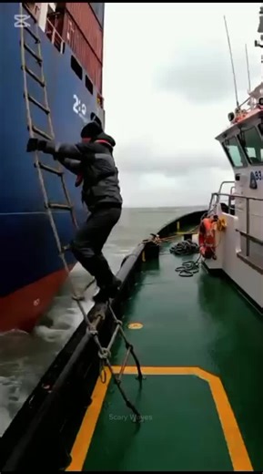 Monster Waves Caught on Camera! Extreme Ocean Power🌊 Biggest Waves Ever Seen in the North Sea! #BigWaves #OceanStorm #DangerousWaves #SeaPower #ViralOcean8