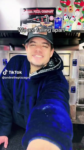 What the Freak! #TikTokLIVE #funnyvideos #andrethepizzaguy #restaurantlife