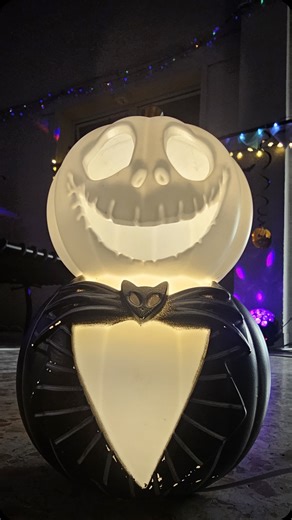 🎶👻 What. A. Night! Our Halloween fitness party at Jump-in Newbury was spook-tacular! 🧛‍♀️💪🏼 We brought the energy, the playlist, and the fancy dress — turning our workout into a full-on Halloween celebration! 🕸️❤️‍🔥 From monster moves to ghostly grooves, everyone showed up and smashed it! 💥 The playlist was on fire 🔥, the costumes were epic 💃🦇, and the vibes were unreal! Huge shoutout to our amazing Jump-in crew for bringing all the spooky spirit and to @nourishingly_noshed for the yu