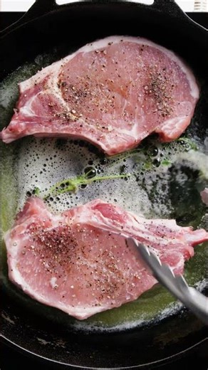 The Easiest and Best Pork Chops #porkchops #porkchoprecipe