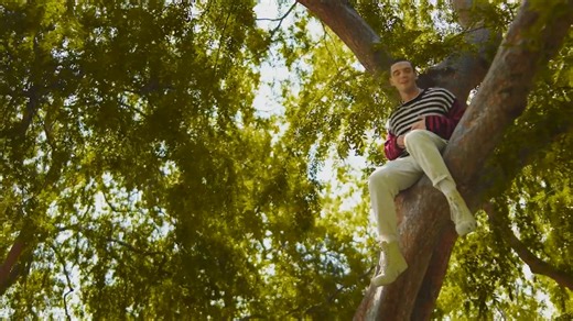 9.6K views · 73 reactions | I now present to you, the ultimate summertime mood: Lauv's "Kids Are Born Stars" ⭐️ Watch it over and over NOW, on MTV Live + MTVU! | MTV | Facebook