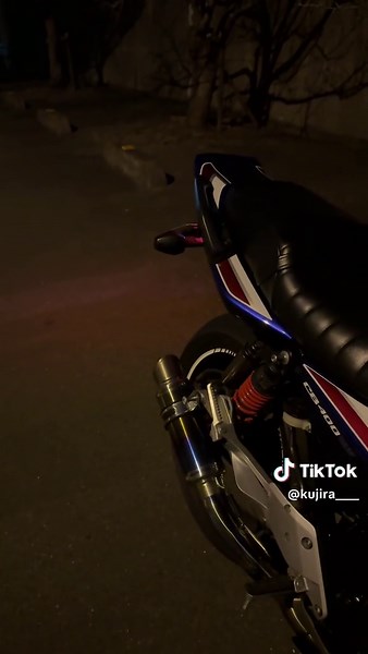 この音のリズムがたまらなく好き #cb400sf #exhaust #4cylinder #honda