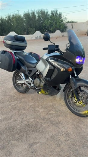 احلى كميل❤️و احلى ميكانيك جرجيس❤️❤️🔥🔥#GarageMrabbéch #شعب_الصيني_ماله_حل😂😂 #بنقردان #honda #hondavaradero1000