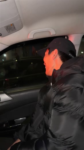 Delgerbatiin Minjinsor on Instagram: "Ene uuruu ingeed amnaasaa boldog bhgvyu😂❤️ Jiremsen ehneree bas tsasan ohin gechihjee🤭 Odoo hedhen udur sul baigaa shvv🫰 Shine jilee hutlvvleh humuus baiwal holbogdooroi🙌"