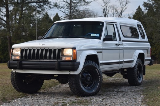 No Reserve: 1989 Jeep Comanche Pioneer 4×4