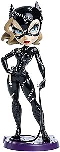 Batman Returns Catwoman - Vinyl Figure - Movie Collectible - DC Comics - 7.5 inch