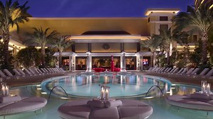 41 reactions | Get unprecedented savings when you book a last-minute getaway, plus additional savings throughout summer. | Wynn Las Vegas | Facebook