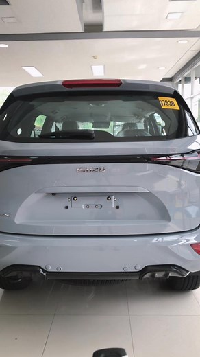 🚗💨 ISUZU MU-X: Power, Style, and Reliability in One SUV! 💪🇯🇵 Looking for an SUV na swak sa family trips at pang-harabas na biyahe? 😎 Check out the Isuzu mu-X! Here's why it's a top pick: 🔧 Engine Options: ✅ 3.0L Blue Power Diesel Engine – 190 PS, 450 Nm torque ✅ 1.9L RZ4E Diesel – tipid sa fuel, pero solid ang hatak! 🛞 Transmission: 6-speed Automatic o Manual – ikaw ang bahala kung gusto mo relax drive o full control. 🛡️ Safety Features: ✅ Advanced Driver Assist System (ADAS) ✅ Blind Sp