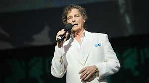 B.J. Thomas, Grammy-winning singer who topped charts across genres, dies at 78