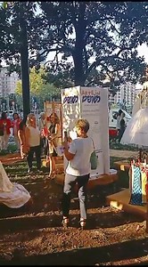 Mostra Arte in Denim organizzata da Love Therapy, progetto parallelo di Fiorucci, e Apa Confartigianato con capi di artigianato prodotti tra la collaborazione di quattro artisti e quattro stilisti | Mi-Tomorrow