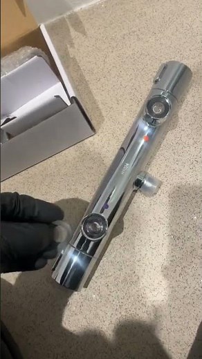 Pose d'un robinet thermostatique