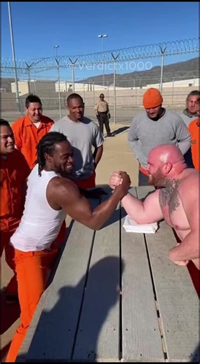 Prison Yard Goes Wild as Two Inmates Arm Wrestle #prisonlife #armwrestling