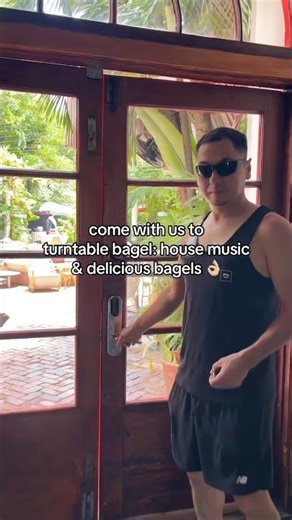 Sunday funday brunch & pool party in Miami 🌴#housemusic #sundayfunday #brunching #goodvibes