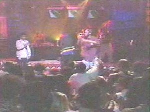 The Fugees Perform "Nappy Heads" Live At The Apollo