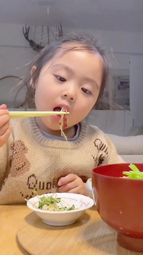 1.1M views · 88K reactions | My motivation for cooking everyday‍塞#japanesefood #kidsfood #kidsnutrition #nutrition #KimonoMom #motheranddaughter #mealprep | Kimono Mom | Facebook