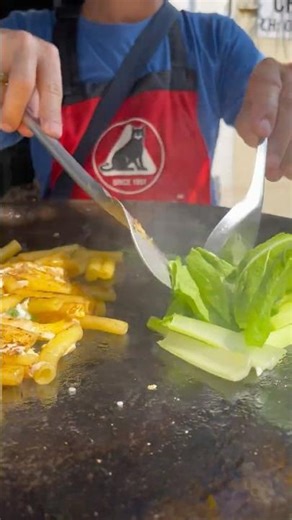 Vietnam Street Noodles + Egg Turn your volume up That SIZZLE + the egg crack at the perfect moment