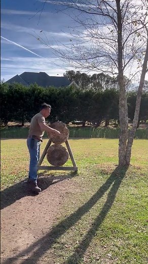 How to throw a knife using hammer grip