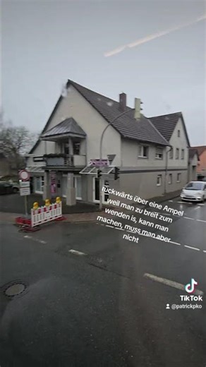 Rückwärts mit dem Bus über die Ampel/Reversing the bus across the traffic light