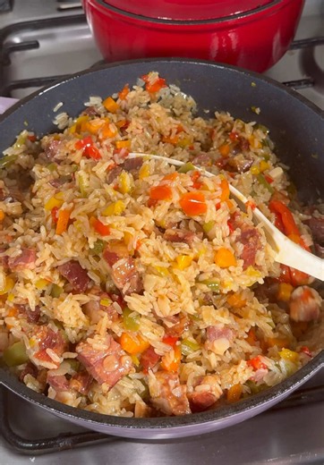 Riz sauté au côtes de porc fumé et épices Marina