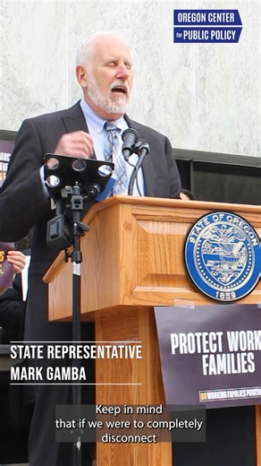 🎤 State representative Mark Gamba speaks out against the Big Ugly Bill for Oregonians- stop giving away our hard-earned dollars to Oregon’s wealthiest corporations! 🎤 Oregonians made it loud and clear at their press conference Jan. 13: legislators must disconnect from the tax code! OCPP and our partners are at the capitol in Salem demanding lawmakers reject new tax breaks for the wealthy and corporations. 🎤 We must #Disconnect from the Trump tax cuts!! Doing so leaves more money available for