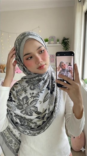 Stylish Printed Shawls for Every Occasion