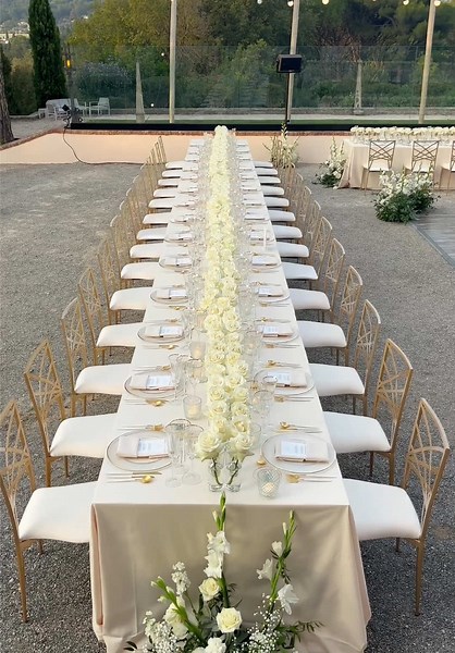 Gorgeous White Roses Wedding Centerpiece Ideas