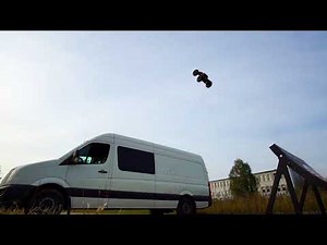 Team Corally Dementor - Bus Jump