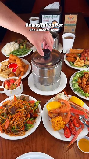 Family-friendly, beautiful and budget-friendly buffet in San Antonio Texas @kingbuffet.sa 📍 King Buffet on Austin Hwy is one of the cleanest and most stunning buffets in the city, with crystal chandeliers, elegant seating, and a Vegas-style vibe, but without the price tag! 🍜 Build-your-own Mongolian stir fry 🍣 Fresh sushi made daily 🦀 Seafood on weekends – including crab legs and shrimp 🥟 Steam dumplings, fried favorites, and a full dessert bar 🍕 Kid-friendly food like pizza, nuggets, and