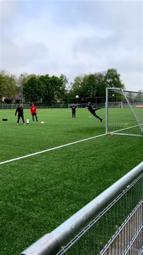 13K views · 137 reactions | 理 Goalkeepers  . . . .Credit To @keeperdani  #Goalkeepers #goalkeeper #goalie #soccerdrills #footballdrills #soccercoach #footballcoach #soccertraining #footballtraining #coaches #coachinglife #footy #football #soccer #footballpassion #soccerpractice #footballskills #soccervideo #futbol | Grassroots Coaching Drills | Facebook