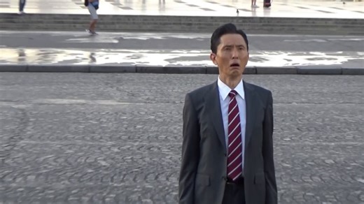 本日、最速┋購入┋配信開始 購入はこちら▼ https://www.amazon.co.jp/gp/video/detail/B0FBTRVP88 9月10日(水)から見放題配信も開始 『劇映画 孤独のグルメ』ついにプライムビデオで独占配信決定！ 原作の“ひとり飯”の哲学を10年以上体現してきた松重豊が、 主演・監督・脚本をすべて手がけ、 新たな旅へと井之頭五郎を連れていく！ 今回の物語では、日本を飛び出し、世界を舞台にした壮大なストーリーが展開。 孤独にグルメを楽しむ五郎が、 食と人との静かな関わりに心を寄せる――。 そんなメイキング映像をチラ見せしちゃいます！ これまでにないスケールで描かれる『孤独のグルメ』の“進化形” ご期待ください🍚 #劇映画孤独のグルメ | Amazon Prime Video