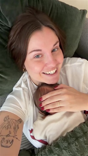 Auch wenn die Geburt und die Zeit im Krankenhaus keine einfache war, wir sind einfach unfassbar glücklich und freuen uns auf alles was kommt! ♥️ #geburt #baby #newborn #wochenbett #frischgebackenemama