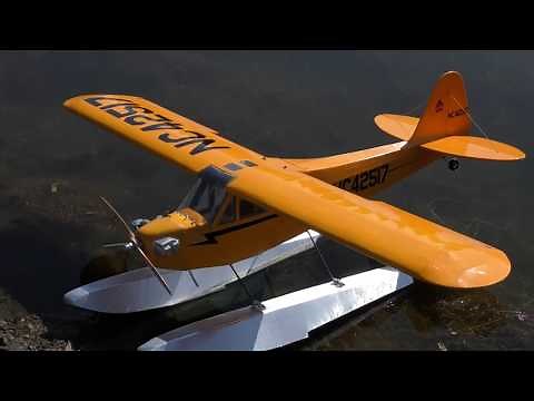 Clipped Wing Cub on Floats