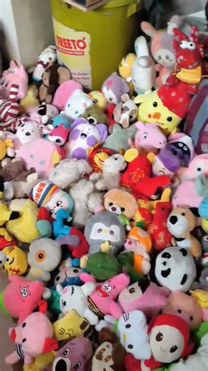 4.2K views · 338 reactions | Wow daming stuff toys para sa kids sa December 19,2025 Christmas party ng Dream Team sa Meycauyan Bulacan.  | Tessie Dantes | Facebook