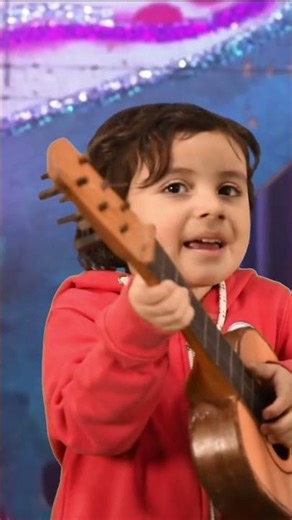 Playing guitar with Coco was a bit crazy! 😂