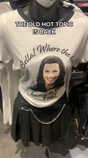 Bringing Back Hot Topic: Explore the Revived Old Hot Topic Store