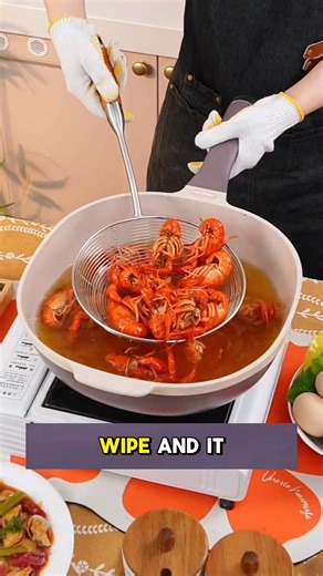 A nonstick pan you’ll use daily 👇 https://taylorbrio.shop/products/titanium-ceramic-non-stick-pan #pan #KitchenEssentials #kitchenhack #cookingtips #cooking | Taylor Recipes