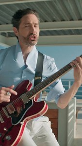 2.4K views · 1.8K reactions | Soñé muchas veces con este momento. #Luna ya es tuya, ¡y estamos a pocos días de que escuches todo el EP!  Este proyecto es un reflejo de mi pasado, mi presente, y lo que puede traer el futuro. ❤️ ¡Disfútenla! | Benny Ibarra | Facebook