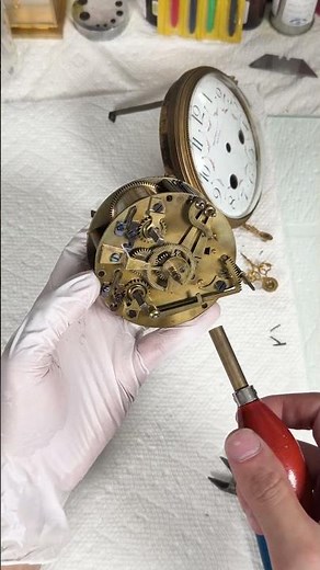 How to release Antique French Clock Mainspring using Clock Letdown Key