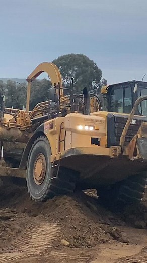 3.3K views · 2.2K reactions | Goodfellow Bros #dirt #scraper #cut #27 #loadafterload #bluecollar #operator #mondaymood #rain | Seiler Scott | Facebook