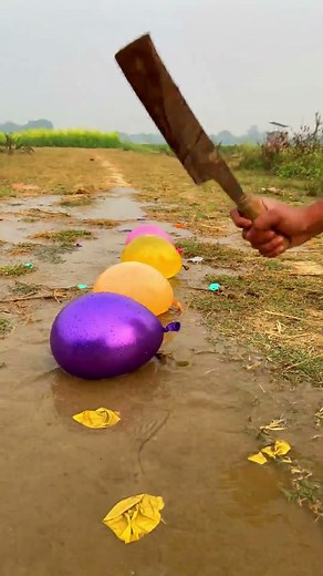 Rusty Blade vs Water Balloons 💥 | Ultra Satisfying Balloon Pop 😱
