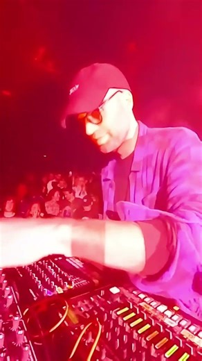 Full concert tomorrow at noon !!